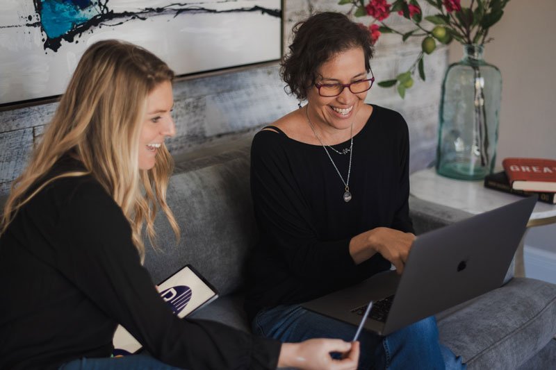 Evelyn Consulting a client